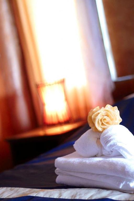 Baan Plubpla Wilai Hotel Banpukhaj Kültér fotó
